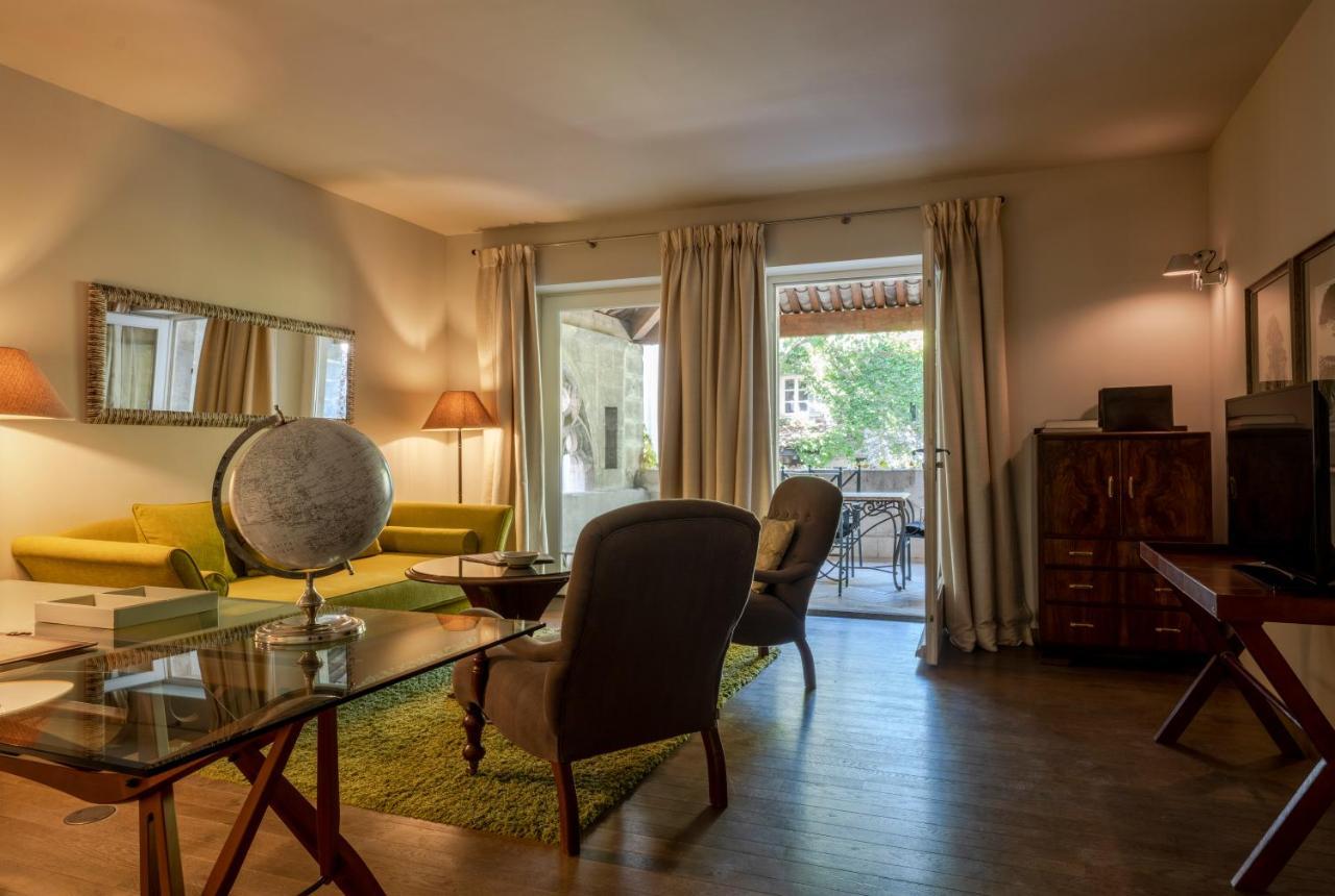 Le Prieure Hotel วิลเนิฟ-เลส์-อาวิญง ภายนอก รูปภาพ