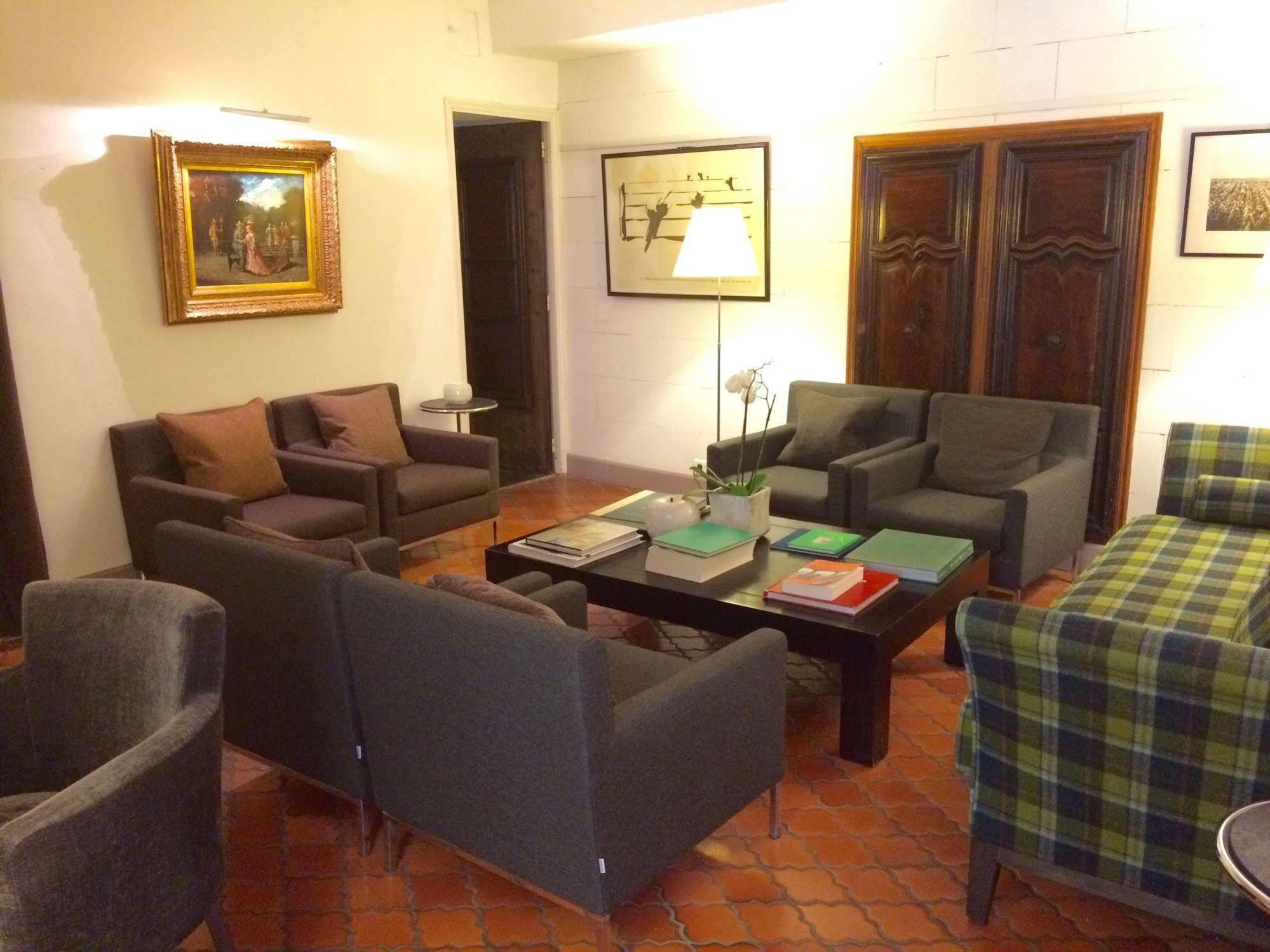 Le Prieure Hotel วิลเนิฟ-เลส์-อาวิญง ภายนอก รูปภาพ