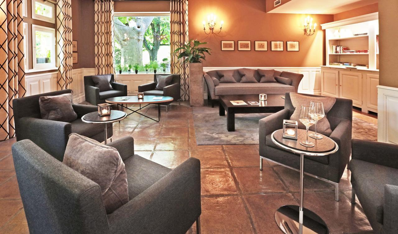 Le Prieure Hotel วิลเนิฟ-เลส์-อาวิญง ภายนอก รูปภาพ